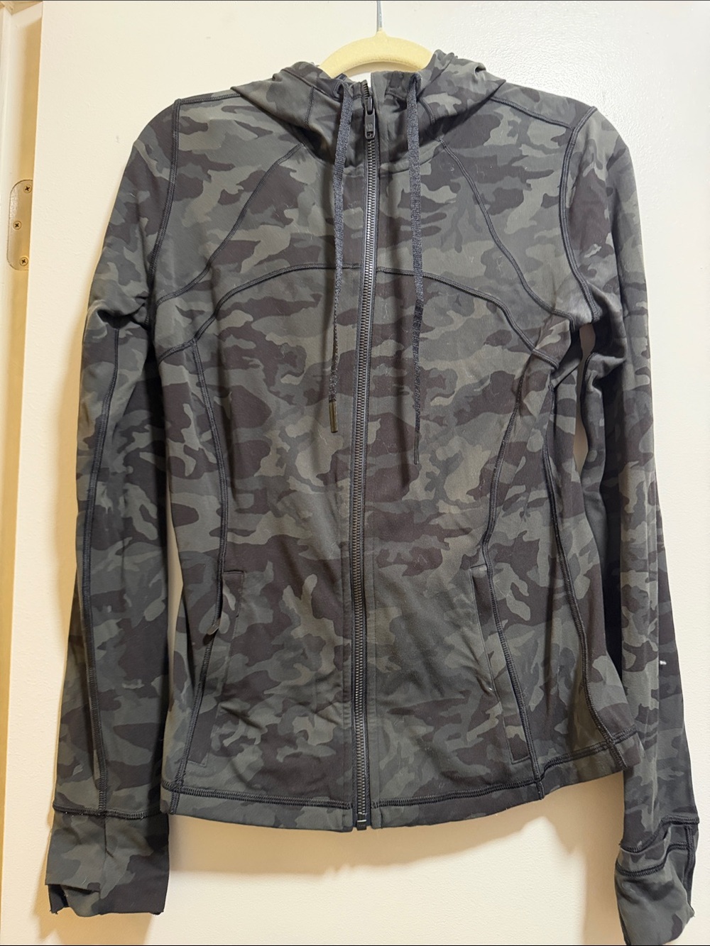 lululemon athletica Women's Black & Gray Camo Full-Zip Hoodie